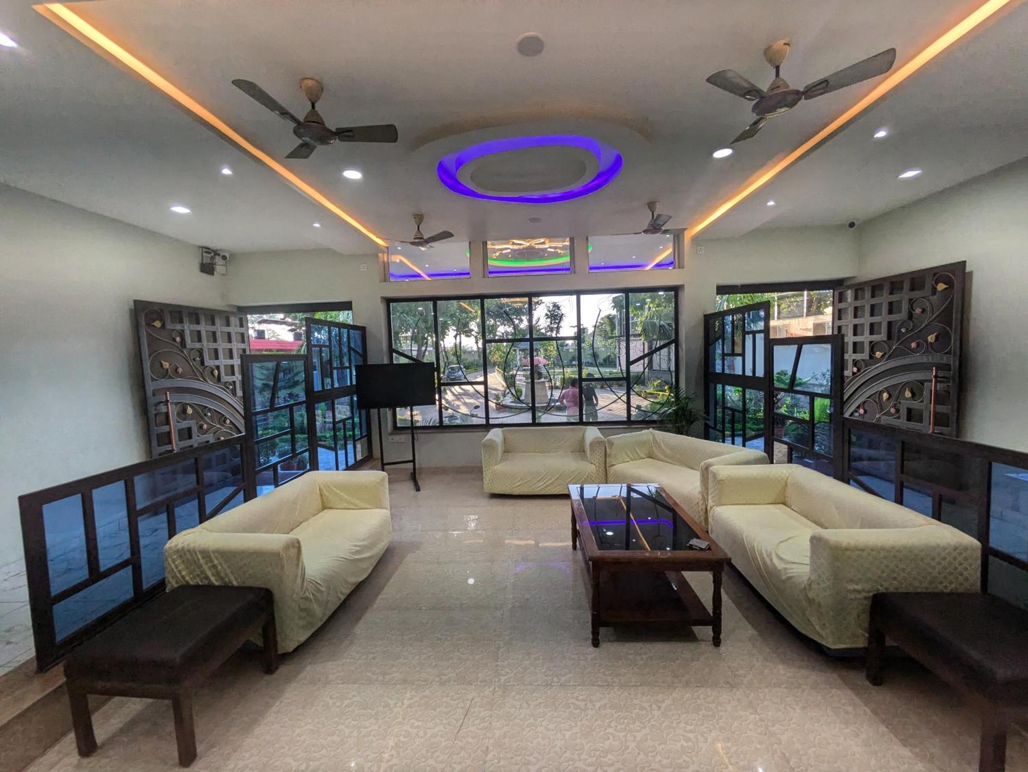 Kishori Vatika Hotel Ramnagar  Exterior photo